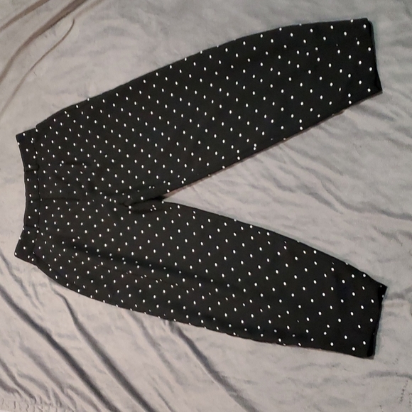 BEAUTIFUL ZARA POLKA DOT CROP PANTS - Picture 3 of 10